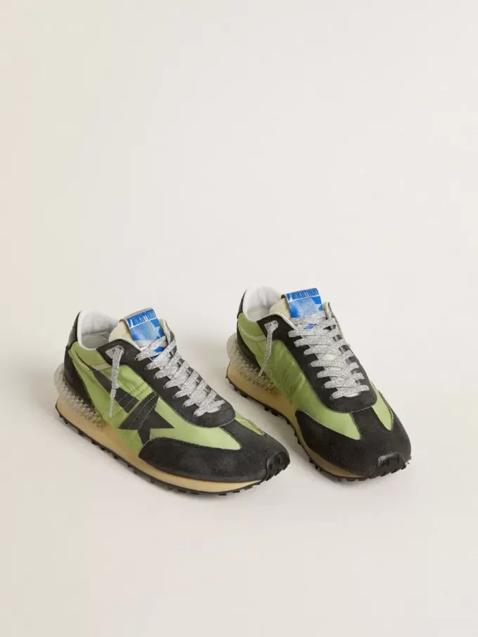 Marathon da uomo con tomaia in nylon verde e stella nera Marathon da uomo con tomaia in nylon verde e stella nera
