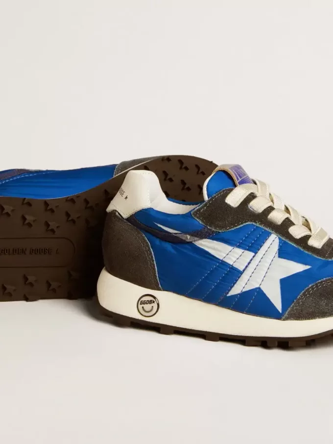 Marathon Young in nylon blu con stella stampata e linguetta in pelle sul tallone Marathon Young in nylon blu con stella stampata e linguetta in pelle sul tallone