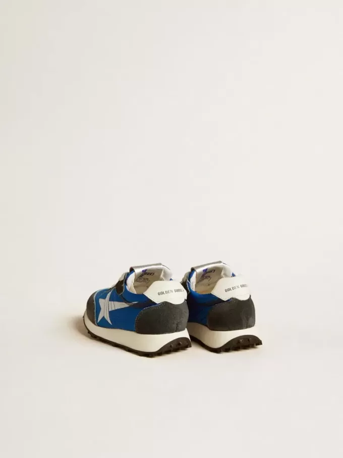 Marathon Young in nylon blu con stella stampata e linguetta in pelle sul tallone Marathon Young in nylon blu con stella stampata e linguetta in pelle sul tallone