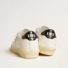Matchstar da donna in pelle bianca con tallone in pelle blu scuro