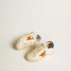 May Teen in nabuk con stella arancione e linguetta blu sul tallone