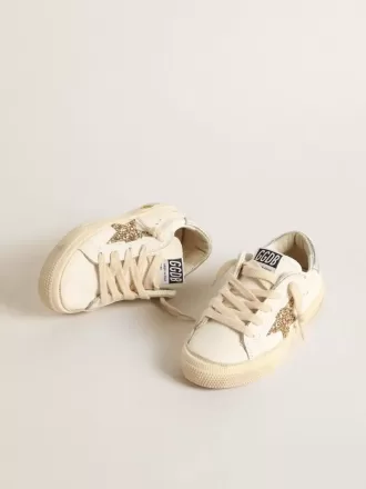 May Teen in pelle bianca con stella glitterata dorata e linguetta sul tallone argentata