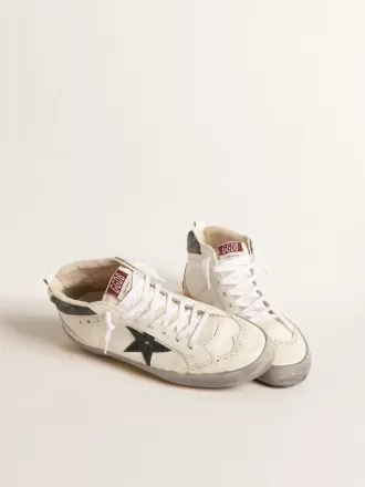 Mid Star con stella in pelle metallizzata verde e flash bianco Mid Star con stella in pelle metallizzata verde e flash bianco