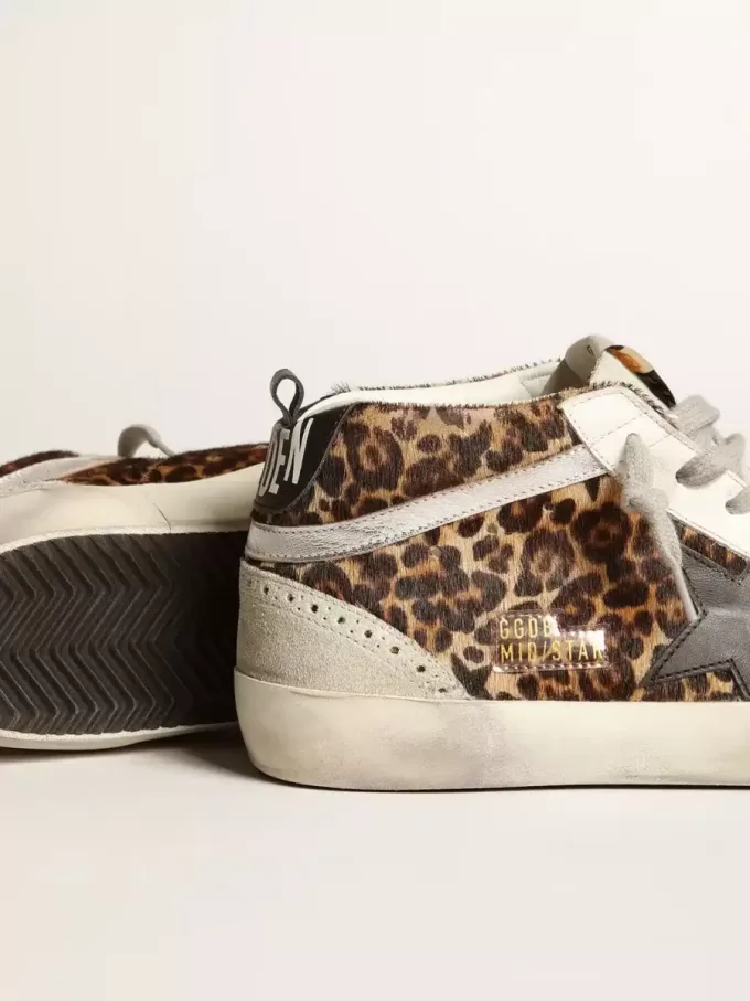 Mid Star da donna in pelle di cavallino con stampa leopardata e stella nera