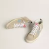Mid Star da uomo in pelle scamosciata beige con stella e linguetta sul tallone in pelle blu polvere Mid Star da uomo in pelle scamosciata beige con stella e linguetta sul tallone in pelle blu polvere