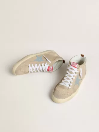 Mid Star da uomo in pelle scamosciata beige con stella e linguetta sul tallone in pelle blu polvere Mid Star da uomo in pelle scamosciata beige con stella e linguetta sul tallone in pelle blu polvere