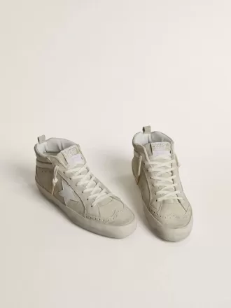 Mid Star in pelle scamosciata grigio chiaro con stella in pelle bianca Mid Star in pelle scamosciata grigio chiaro con stella in pelle bianca