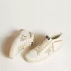 Mid Star LTD con stella e linguetta sul tallone in pelle scamosciata con cristalli Swarovski