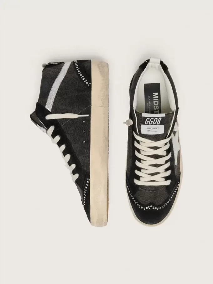 Mid Star LTD in denim nero con inserti in pelle scamosciata e cristalli Swarovski Mid Star LTD in denim nero con inserti in pelle scamosciata e cristalli Swarovski