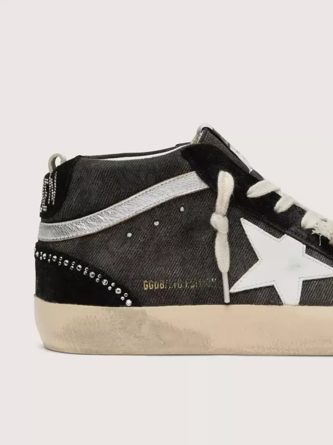 Mid Star LTD in denim nero con inserti in pelle scamosciata e cristalli Swarovski Mid Star LTD in denim nero con inserti in pelle scamosciata e cristalli Swarovski