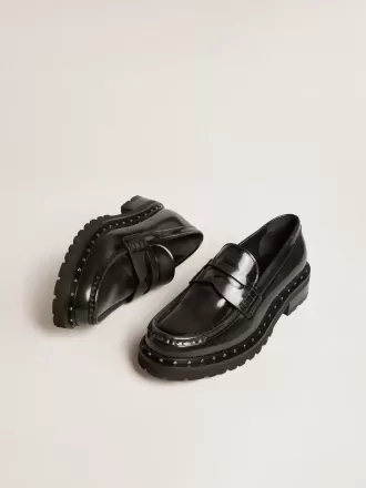 Mocassini da donna chunky in pelle nera con borchie