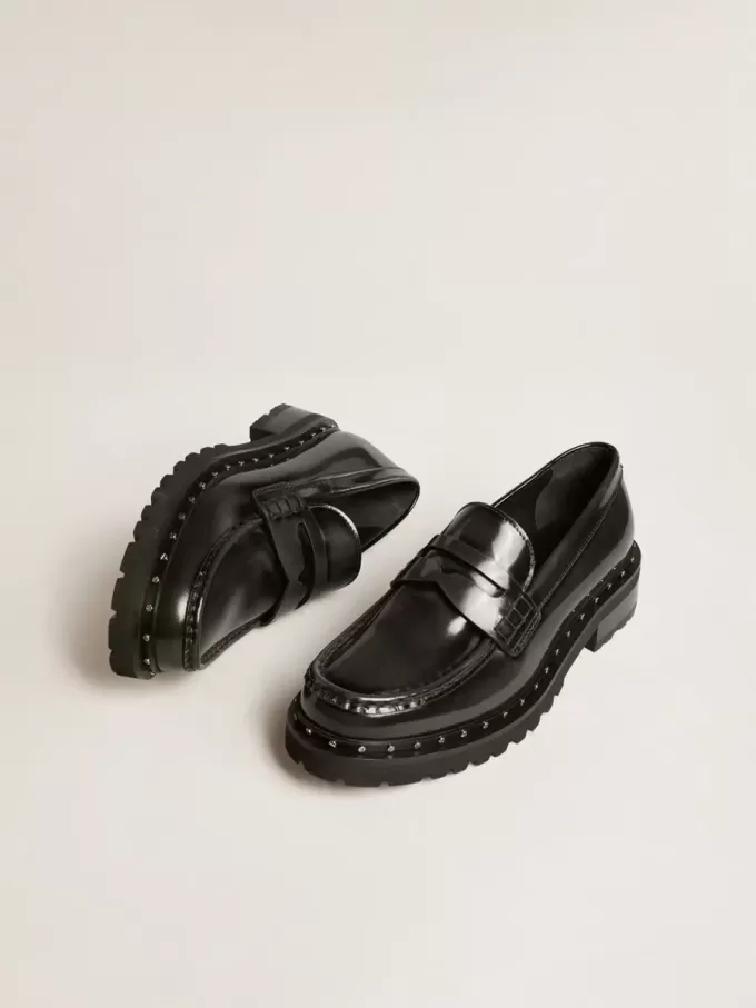 Mocassini da donna chunky in pelle nera con borchie Mocassini da donna chunky in pelle nera con borchie