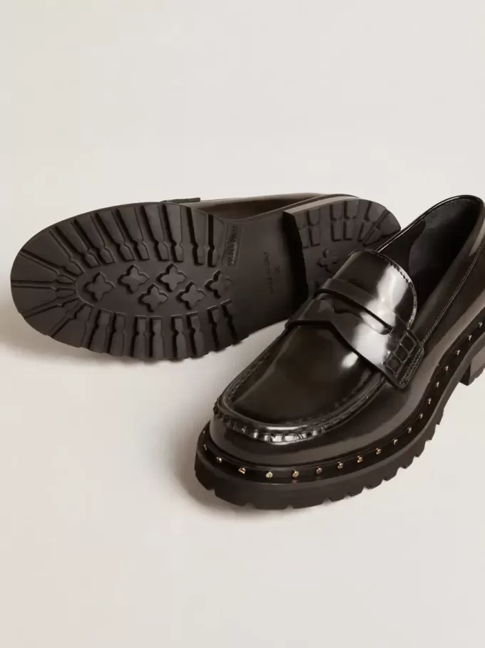 Mocassini da donna chunky in pelle nera con borchie Mocassini da donna chunky in pelle nera con borchie