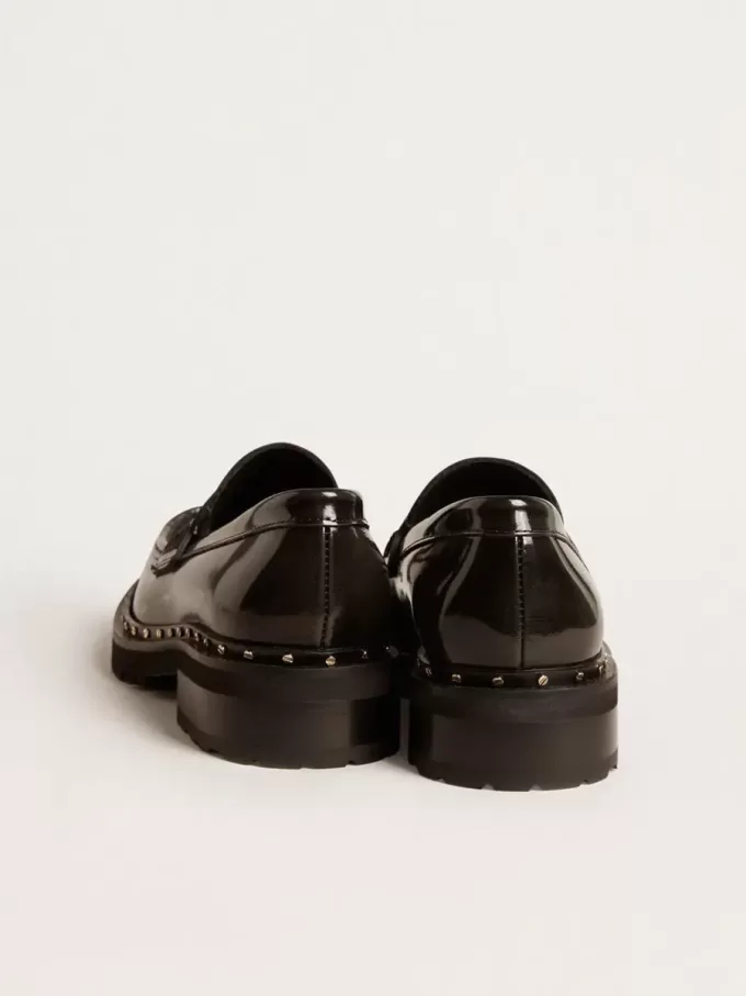 Mocassini da donna chunky in pelle nera con borchie Mocassini da donna chunky in pelle nera con borchie