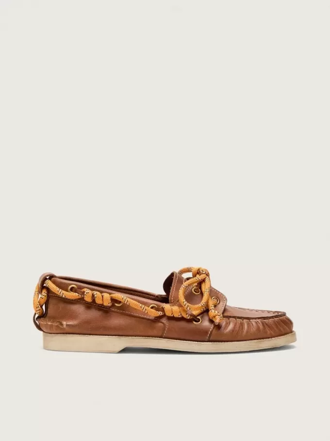 Mocassini da donna Cruise in pelle color tabacco con lacci da trekking arancioni Mocassini da donna Cruise in pelle color tabacco con lacci da trekking arancioni