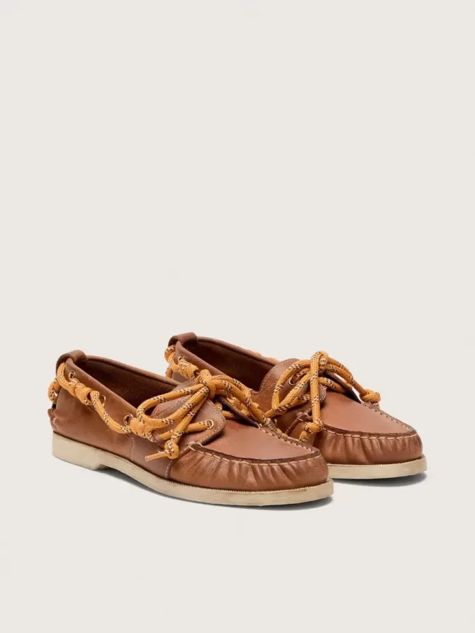 Mocassini da donna Cruise in pelle color tabacco con lacci da trekking arancioni Mocassini da donna Cruise in pelle color tabacco con lacci da trekking arancioni