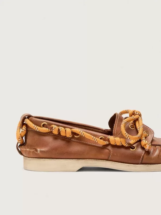 Mocassini da donna Cruise in pelle color tabacco con lacci da trekking arancioni Mocassini da donna Cruise in pelle color tabacco con lacci da trekking arancioni