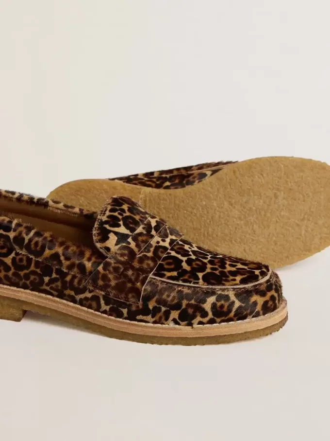 Mocassino Jerry da donna in pelle di pony con stampa leopardata Mocassino Jerry da donna in pelle di pony con stampa leopardata