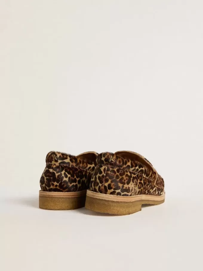 Mocassino Jerry da donna in pelle di pony con stampa leopardata Mocassino Jerry da donna in pelle di pony con stampa leopardata