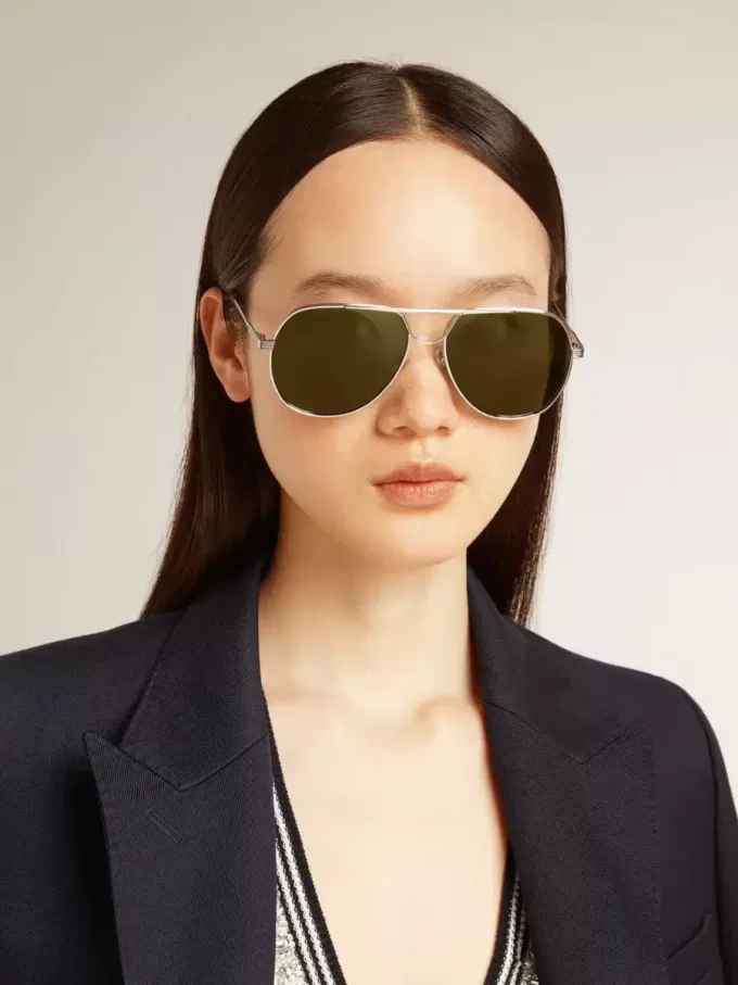 Occhiali da sole Aviator con montatura argento e lenti verdi Occhiali da sole Aviator con montatura argento e lenti verdi