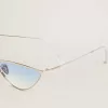 Occhiali da sole modello cat-eye con montatura argento e lenti blu Occhiali da sole modello cat-eye con montatura argento e lenti blu