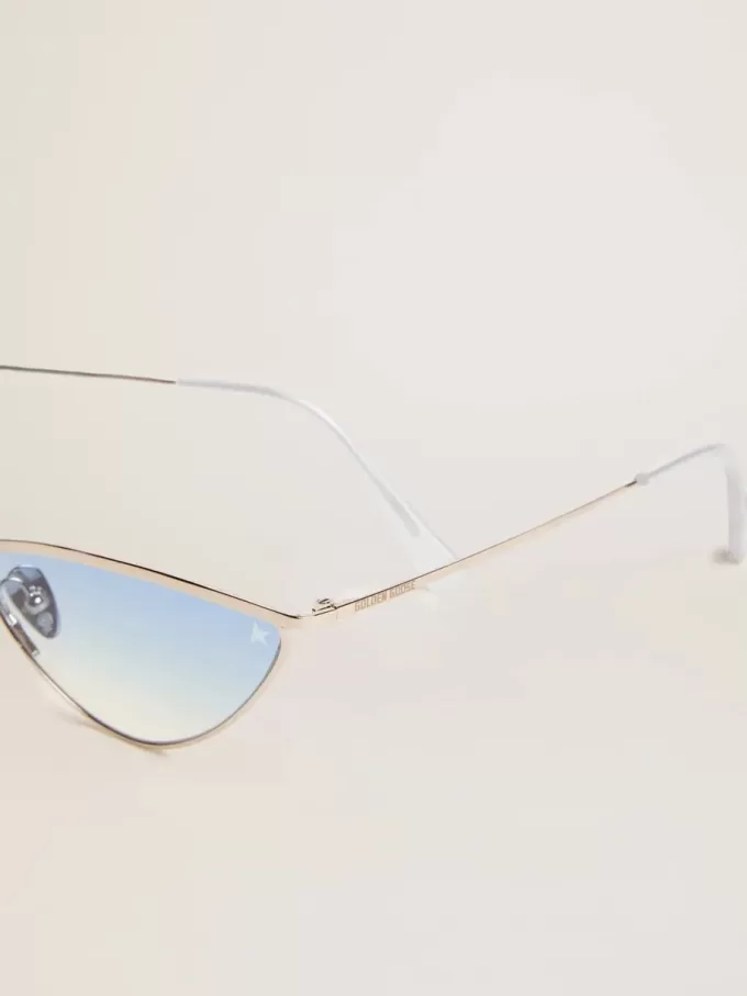 Occhiali da sole modello cat-eye con montatura argento e lenti blu Occhiali da sole modello cat-eye con montatura argento e lenti blu