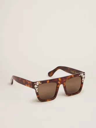 Occhiali da sole modello quadrato con montatura havana e cristalli Occhiali da sole modello quadrato con montatura havana e cristalli