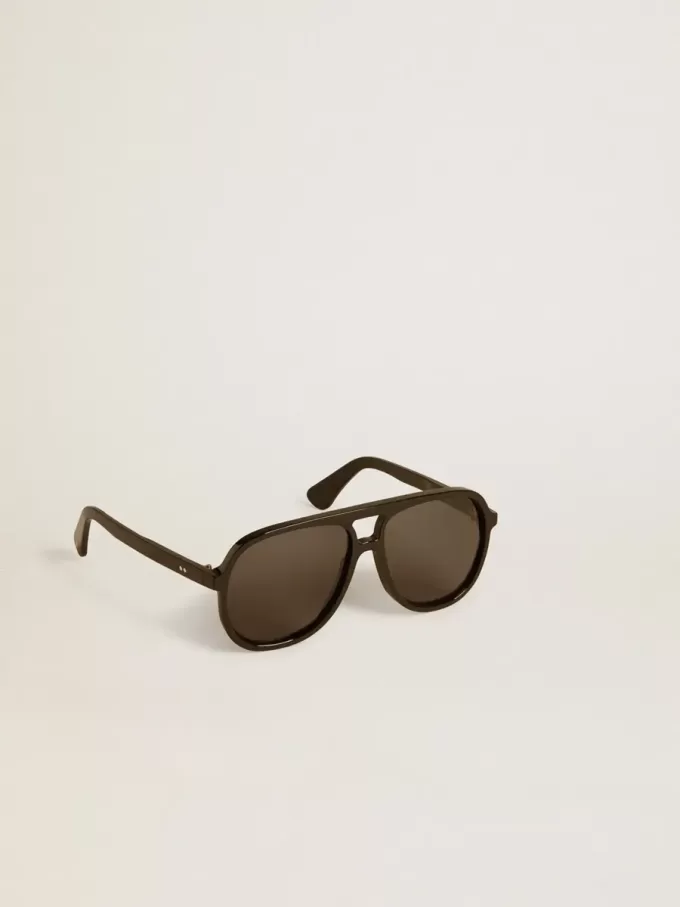 Occhiali da sole stile aviator con montatura e lenti nere Occhiali da sole stile aviator con montatura e lenti nere