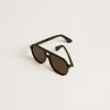 Occhiali da sole stile aviator con montatura e lenti nere Occhiali da sole stile aviator con montatura e lenti nere