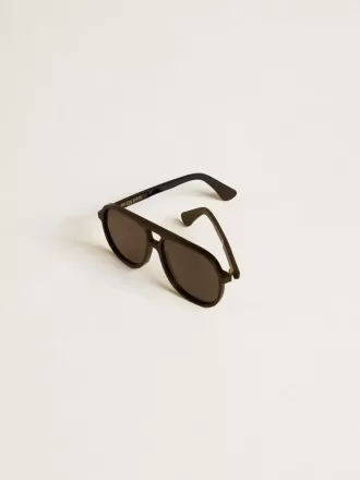 Occhiali da sole stile aviator con montatura e lenti nere