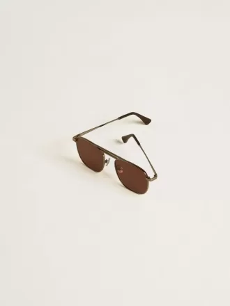 Occhiali da sole stile aviator con montatura e lenti nere