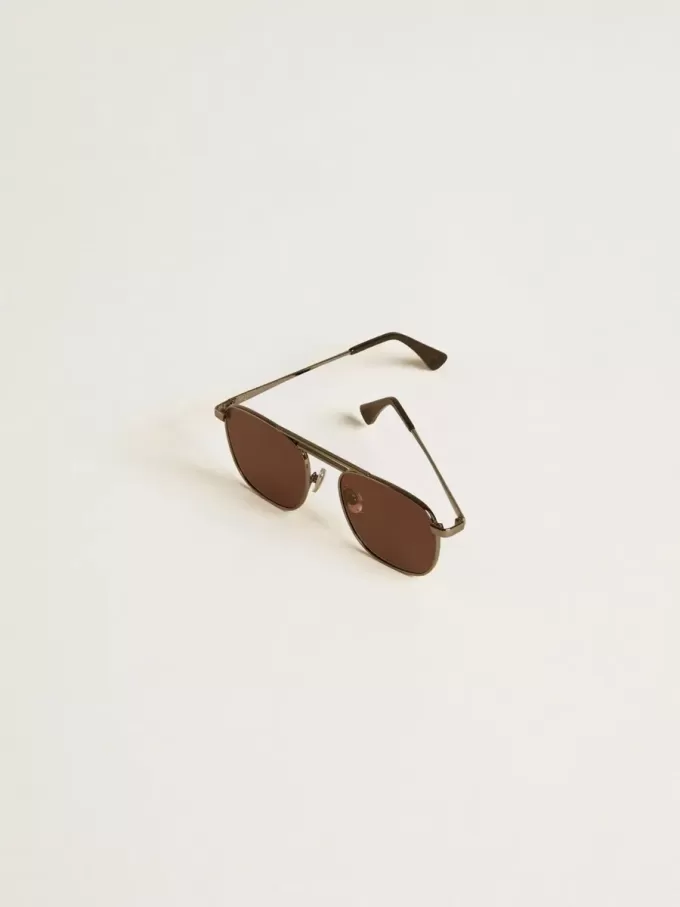 Occhiali da sole stile aviator con montatura e lenti nere Occhiali da sole stile aviator con montatura e lenti nere