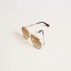 Occhiali da sole stile aviator con montatura oro rosa e lenti color miele Occhiali da sole stile aviator con montatura oro rosa e lenti color miele