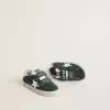 Old School Junior in pelle scamosciata verde con stella e linguetta sul tallone in pelle bianca Old School Junior in pelle scamosciata verde con stella e linguetta sul tallone in pelle bianca