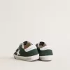 Old School Young in pelle scamosciata verde con stella e linguetta sul tallone in pelle bianca Old School Young in pelle scamosciata verde con stella e linguetta sul tallone in pelle bianca