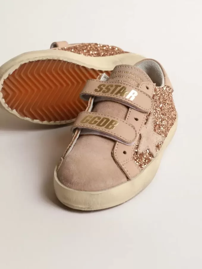 Old School Young in rosa pesca glitterato con stella in pelle scamosciata rosa Old School Young in rosa pesca glitterato con stella in pelle scamosciata rosa