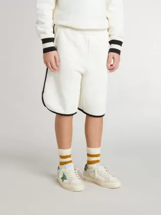 Pantaloncini bianchi da bambino con logo ricamato