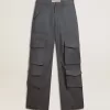 Pantaloni cargo da donna in lana azzurro Pantaloni cargo da donna in lana azzurro