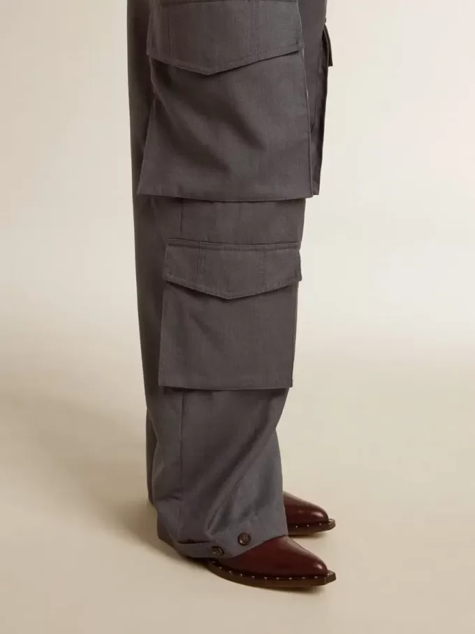 Pantaloni cargo da donna in lana azzurro Pantaloni cargo da donna in lana azzurro