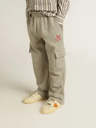 Pantaloni cargo joggers in cotone grigio melange con ricami