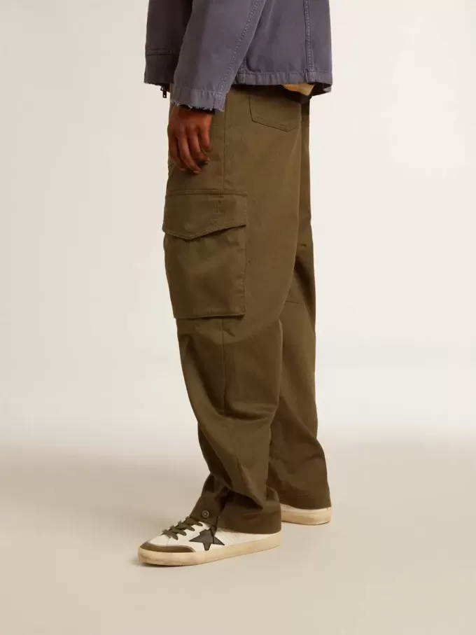 Pantaloni cargo verde oliva Pantaloni cargo verde oliva