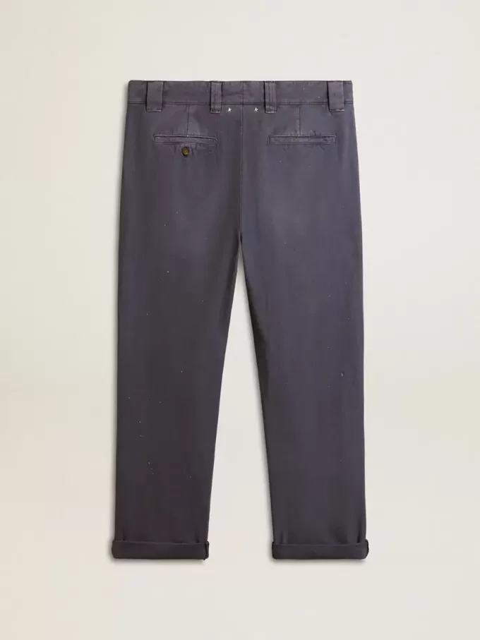Pantaloni chino da uomo blu con effetto vissuto Pantaloni chino da uomo blu con effetto vissuto