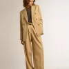 Pantaloni da donna in gabardine di lana color sabbia Pantaloni da donna in gabardine di lana color sabbia