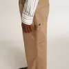 Pantaloni da uomo beige con toppe