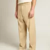 Pantaloni jogging da uomo color sabbia con tasca sul retro Pantaloni jogging da uomo color sabbia con tasca sul retro