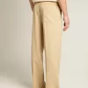 Pantaloni jogging da uomo color sabbia con tasca sul retro Pantaloni jogging da uomo color sabbia con tasca sul retro