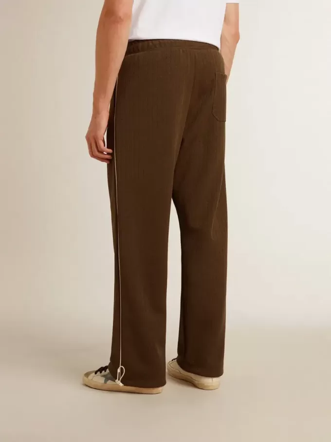 Pantaloni jogging da uomo verde militare con logo bianco Pantaloni jogging da uomo verde militare con logo bianco