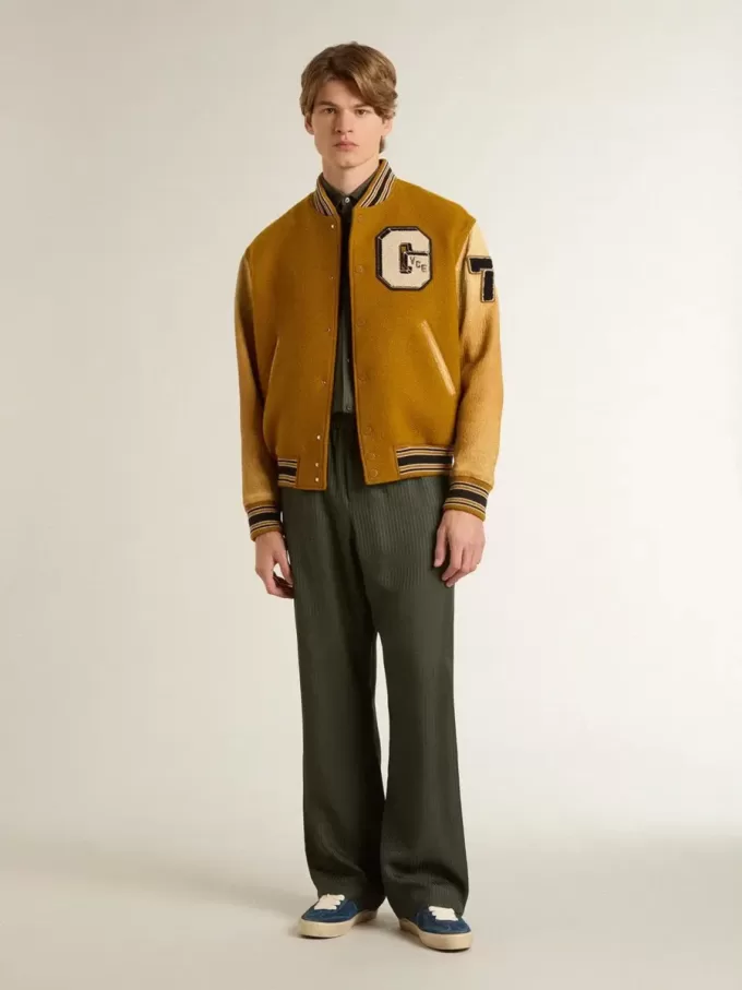 Pantaloni jogging da uomo verde scuro con strisce verticali
