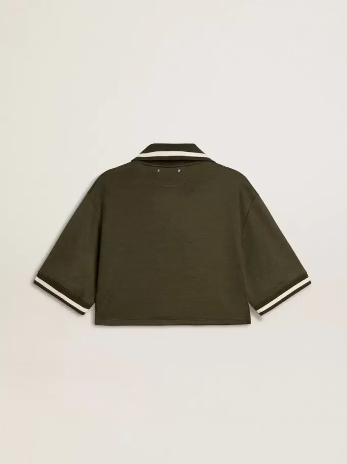 Polo corta da donna in jersey verde militare con ricami Polo corta da donna in jersey verde militare con ricami