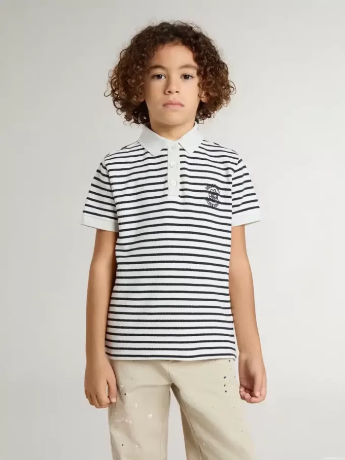 Polo da bambino in cotone bianco con strisce blu navy e ricami